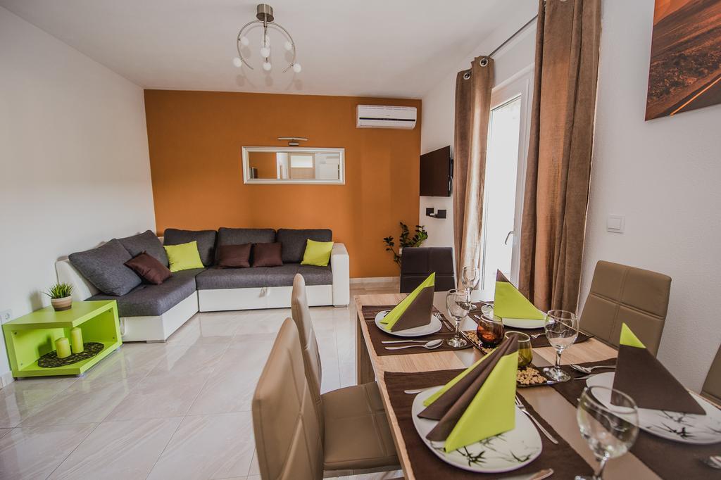 Apartments Villa Monique Rogoznica Szoba fotó